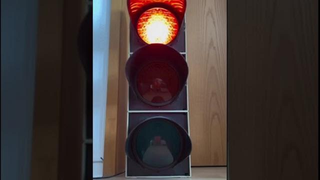 A traffic light from germany zwickau / saxony #trafficsignal #accontroller. 4ch smd wifi controller A traffic light from germany zwickau / saxony #trafficsignal #accontroller. 4ch smd wifi controller