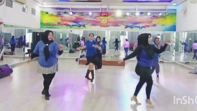 Mari kamari // line dance // choreo// andrico yusran//improver// demo by icha// deperkasagym Mari kamari // line dance // choreo// andrico yusran//improver// demo by icha// deperkasagym