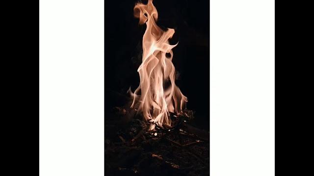 Kiven mukhre ton nazran hatawan || nursat fateh ali khan || bornfire || what's app status Kiven mukhre ton nazran hatawan || nursat fateh ali khan || bornfire || what's app status