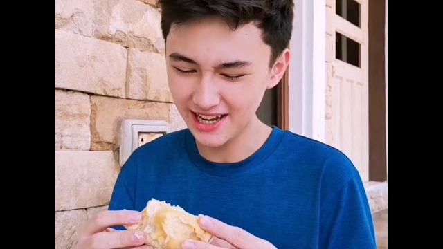 Britsaya durian challenge Britsaya durian challenge