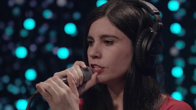 Javiera mena - sincronía, pegaso (live on kexp) Javiera mena - sincronía, pegaso (live on kexp)