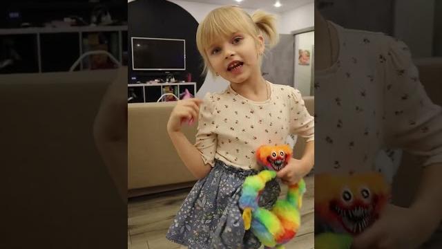 Спорим ты не знаешь сколько зубов у акулы? Спорим ты не знаешь сколько зубов у акулы?