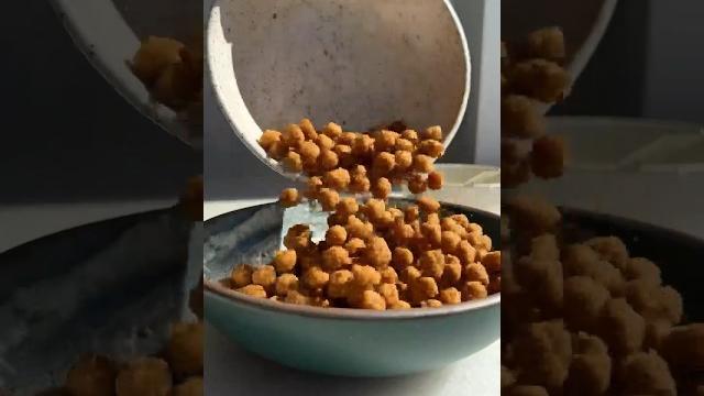 Breaded chickpeas with lemon dill dip Breaded chickpeas with lemon dill dip
