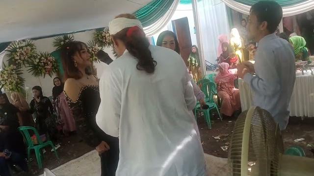 Birunya cinta - dayu ag - live session Birunya cinta - dayu ag - live session