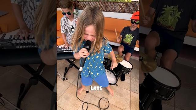 Jammin' with my brothers #romeoeats #walkofftheearth #shorts Jammin' with my brothers #romeoeats #walkofftheearth #shorts