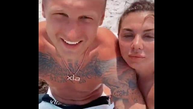 Анна седокова и янис тимма улетели из невыездной россии Анна седокова и янис тимма улетели из невыездной россии