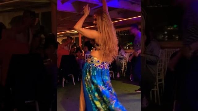New viral dance songs || turkish belly dancer #youtubeshorts #turkey #viralsong #bellydance New viral dance songs || turkish belly dancer #youtubeshorts #turkey #viralsong #bellydance