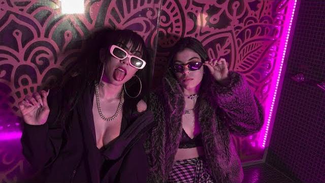 Hyperanhas - baby o que cê quer de mim - part. nath fischer, andressinha (prod: caio passos) Hyperanhas - baby o que cê quer de mim - part. nath fischer, andressinha (prod: caio passos)