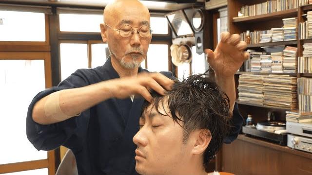 Experience a fantastic massage at a japanese barbershop that's been in business for over 100 years Experience a fantastic massage at a japanese barbershop that's been in business for over 100 years