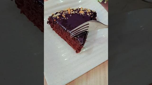 Aata se aisa cake? believe it or not | no oven eggless cake #shorts #cake #attacake #chocolatecake Aata se aisa cake? believe it or not | no oven eggless cake #shorts #cake #attacake #chocolatecake