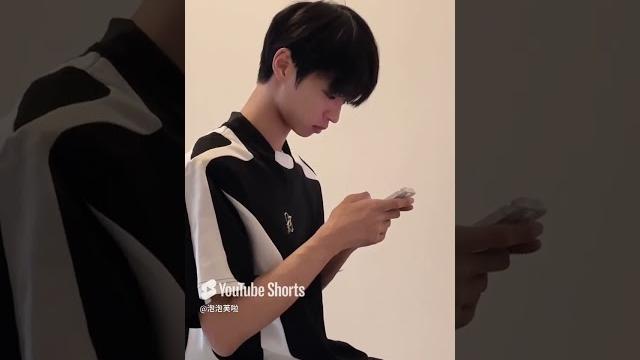 他这是什么意思? #恋爱 #情侣 他这是什么意思? #恋爱 #情侣