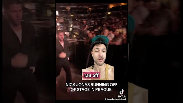 Someone pointed a laser at @nickjonas #concert #nickjonas #scary #music #jonasbrothers #shorts Someone pointed a laser at @nickjonas #concert #nickjonas #scary #music #jonasbrothers #shorts