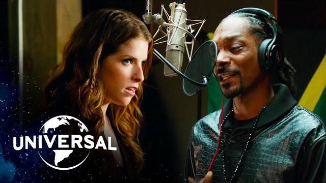 Pitch perfect 2 | snoop dogg x anna kendrick — "winter wonderland / here comes santa claus" Pitch perfect 2 | snoop dogg x anna kendrick — "winter wonderland / here comes santa claus"