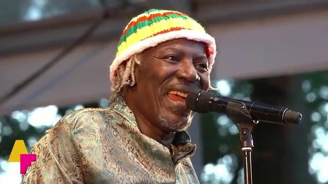 Alpha blondy & the solar system - sébé allah yé (live) Alpha blondy & the solar system - sébé allah yé (live)