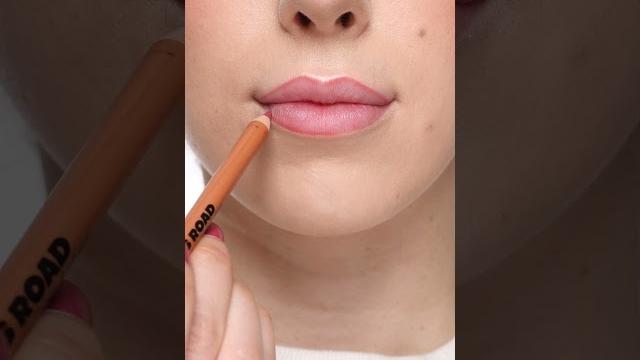 Cute everyday nude lip look using jones road the lip liner and the lip tint #lipswatch Cute everyday nude lip look using jones road the lip liner and the lip tint #lipswatch