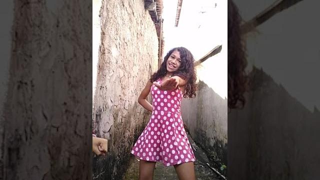 Dança piercing no peito Dança piercing no peito