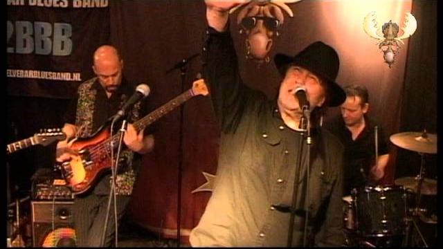 The twelve bar bluesband - life is hard (when you play the blues) - live at bluesmoose radio The twelve bar bluesband - life is hard (when you play the blues) - live at bluesmoose radio