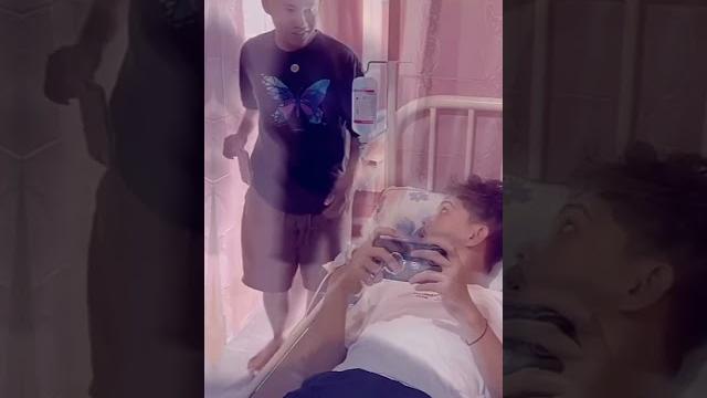 Radit dan bagong menjauhi omped Radit dan bagong menjauhi omped