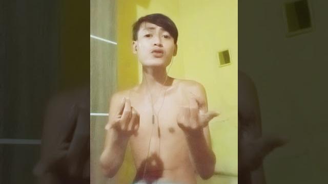 Kurir brondong doyan goyang tiktok hot Kurir brondong doyan goyang tiktok hot