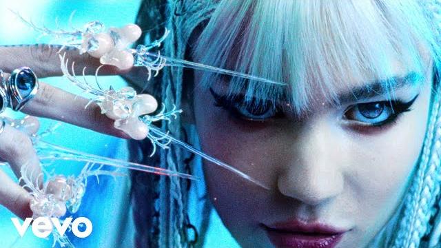 Grimes - shinigami eyes (official video) Grimes - shinigami eyes (official video)