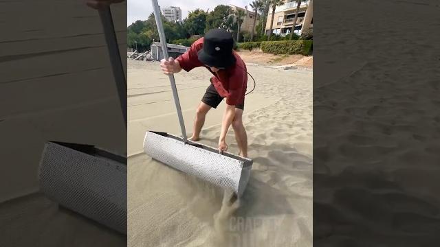 Cleaning beach sand and finding lost gold! Cleaning beach sand and finding lost gold!