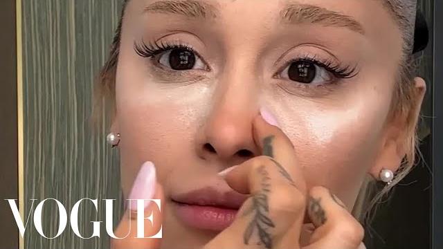Ariana grande's button nose makeup trick Ariana grande's button nose makeup trick