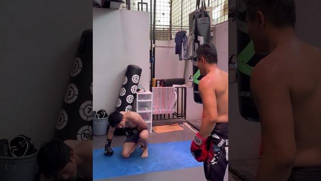 Ngintip azka corbuzier latihan boxing, kok serem yah?! #shorts #azkacorbuzier #boxing Ngintip azka corbuzier latihan boxing, kok serem yah?! #shorts #azkacorbuzier #boxing