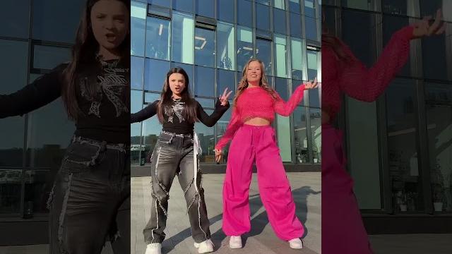 Poli и мария янковская танцуют новый тренд “sigma girl” Poli и мария янковская танцуют новый тренд “sigma girl”