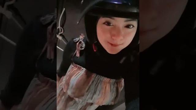 Jilbab ukhti hot gunung gede #shorts #tiktok Jilbab ukhti hot gunung gede #shorts #tiktok