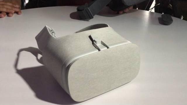 Google daydream view vr headset (first hands-on) Google daydream view vr headset (first hands-on)