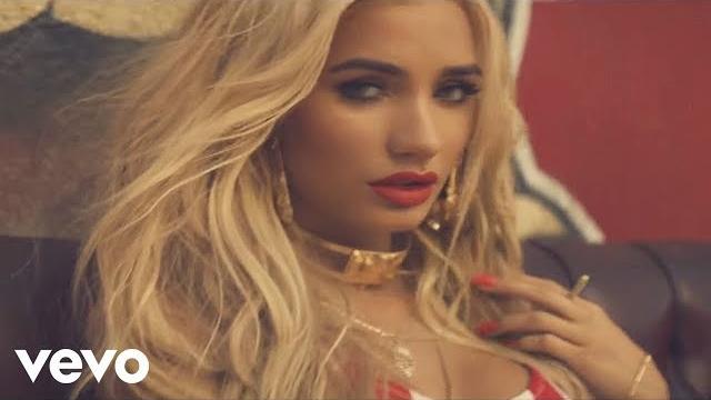 Pia mia - touch (official music video) Pia mia - touch (official music video)