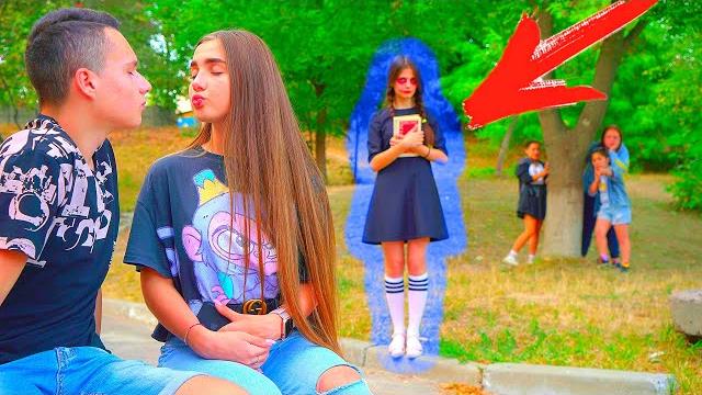 Ghost girl followed diana in the school! Ghost girl followed diana in the school!