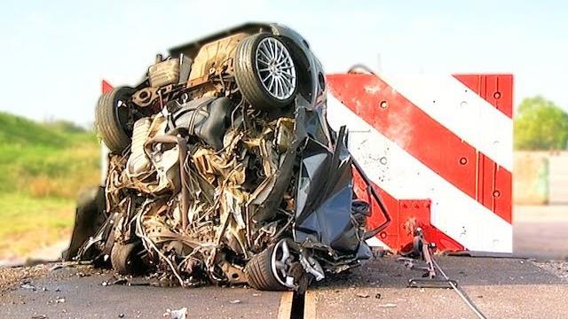 120mph mega crash! - fifth gear 120mph mega crash! - fifth gear