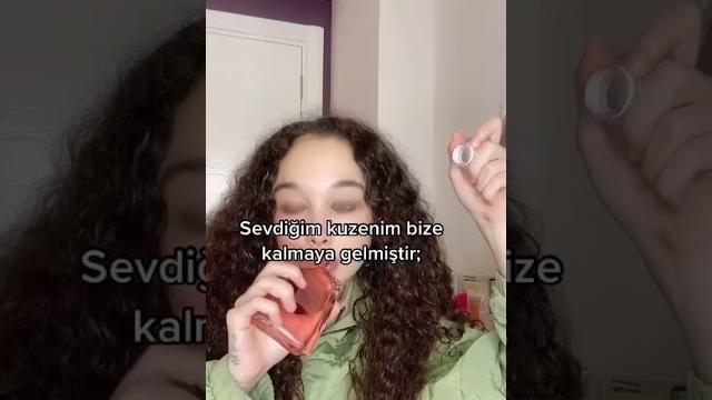 Sevdiğim kuzenim bize kalmaya gelmiştir Sevdiğim kuzenim bize kalmaya gelmiştir