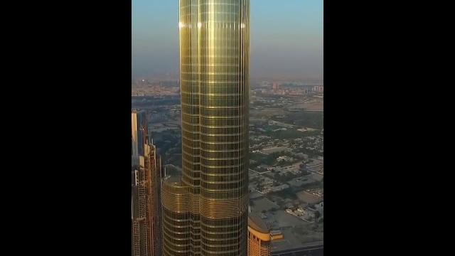 【航拍】哈利法塔,世界第一高楼,162层,828米 【航拍】哈利法塔,世界第一高楼,162层,828米