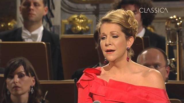 Joyce didonato - mascagni - 'ave, maria' Joyce didonato - mascagni - 'ave, maria'