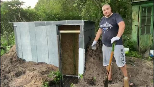 Баня землянка за 250 евро почти готова Баня землянка за 250 евро почти готова