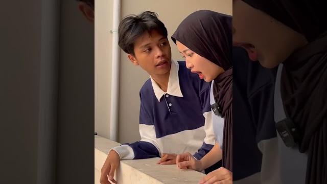 Hp adam jatuh dari lantai 3syifa suruh ganti rugi malah nangis Hp adam jatuh dari lantai 3syifa suruh ganti rugi malah nangis