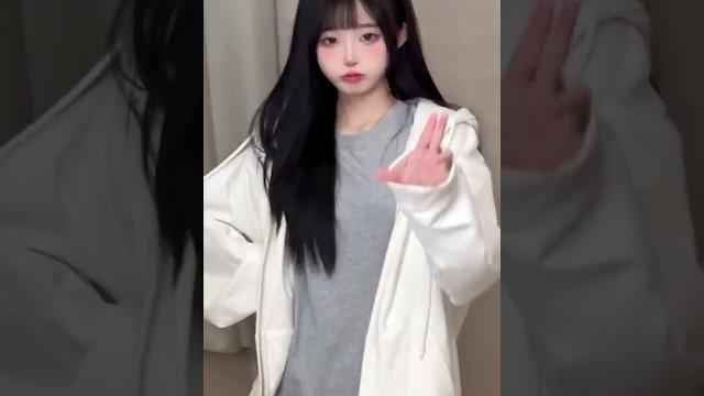 主打的就是一个反差 #浅跳一下 主打的就是一个反差 #浅跳一下