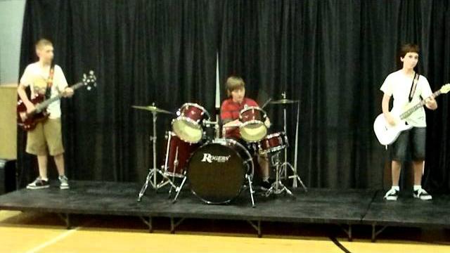 Robert talent show 2011 Robert talent show 2011