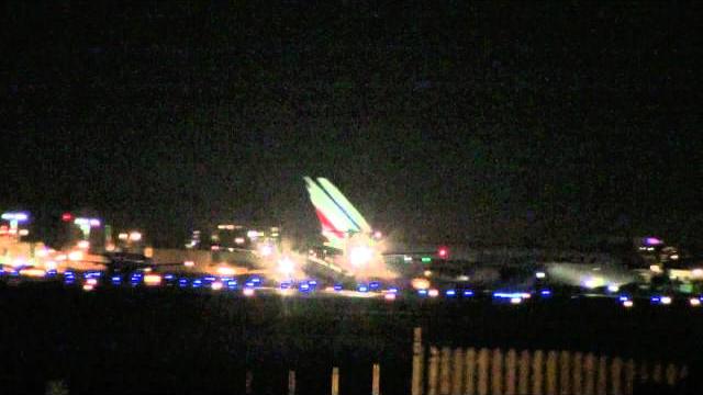 Air canada express dhc-8-402q dash 8 night takeoff yul / cyul trudeau international airport Air canada express dhc-8-402q dash 8 night takeoff yul / cyul trudeau international airport