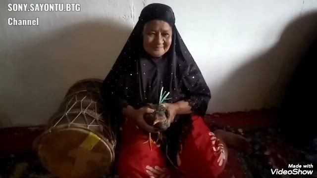 Adat togean sunat khitan anak perempuan Adat togean sunat khitan anak perempuan
