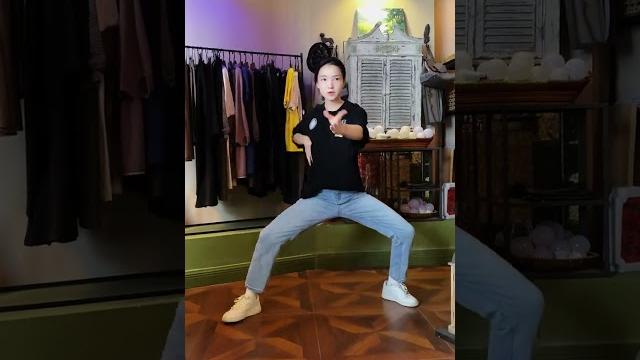 打太极对身体有什么好处?太极拳 太极 武术 一套动作行云流水 太极沅芷 打太极对身体有什么好处?太极拳 太极 武术 一套动作行云流水 太极沅芷