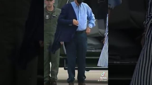 Secret service audio of biden losing fight with his jacket #comedy #funnyvideo #viral Secret service audio of biden losing fight with his jacket #comedy #funnyvideo #viral