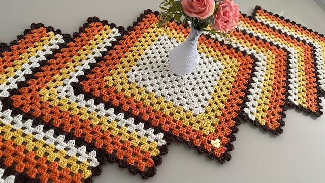Simple crochet table runner, step by step lesson Simple crochet table runner, step by step lesson