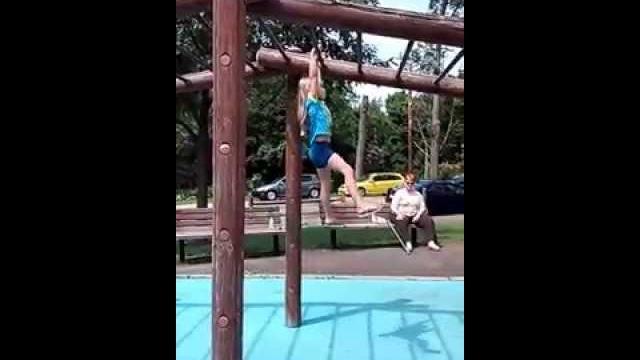 Girl falls off monkey bars Girl falls off monkey bars