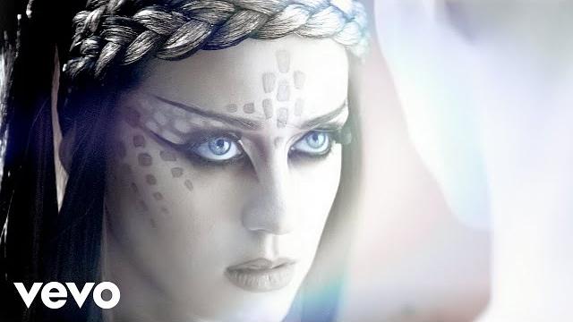 Katy perry - e.t. ft. kanye west (official music video) Katy perry - e.t. ft. kanye west (official music video)