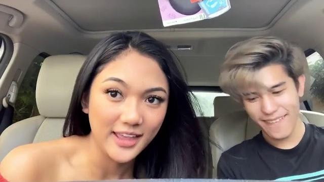 Marion jola dan julian jacob pacaran di mobil Marion jola dan julian jacob pacaran di mobil