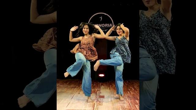 Rangilo maro dholna | dance challenge | rashi x shraddha | the euphoria studio #rangilomarodholna Rangilo maro dholna | dance challenge | rashi x shraddha | the euphoria studio #rangilomarodholna