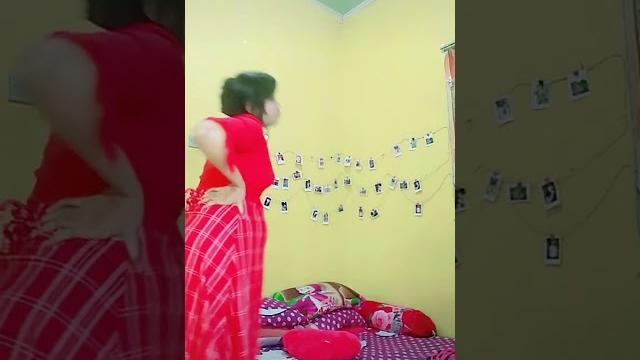 Bumil kontraksi di kamar Bumil kontraksi di kamar